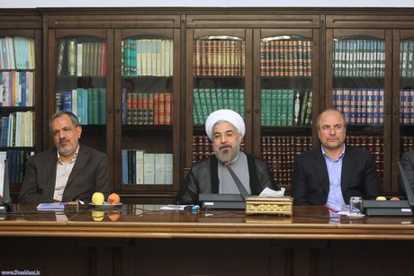 یک جلسه کم سابقه و حاشیه‌هایش 