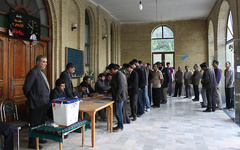 محمد رزم از كرمانشاه روانه مجلس شد