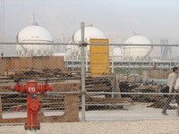 دستور وزير نفت براي حل مشكل پتروشيمي تعطيل شده اصفهان