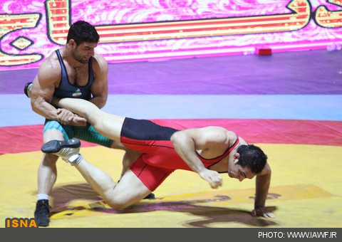 حذف مشکوک دو کشتی‌گیر از مسابقه‌های انتخابی تیم ملی