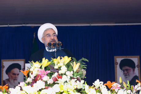 روحانی در جمع مردم یزد:  این دو میلیارد و ۷۰۰ میلیون دلار را برای مردم شفاف کنند/ فساد دانه درشتان کجاست؟