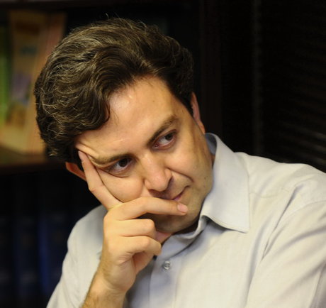 شاعران ایرانی در آفساید!