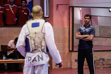 خط خطی کردن عکس ساعی در دهکده المپیک!/ساعی: به کسانی که این کار را کرده‌اند تبریک می‌گویم!