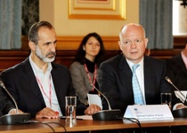 انگلیس برای به رسمیت شناختن مخالفان سوری شرط گذاشت/ الیزه امروز میزبان هیات مخالفان سوری