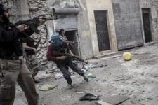 تخریب یکی از مقرهای القاعده در حمص سوریه 