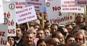 تظاهرات مردم ترکیه در اعتراض به سیاست‌های دولت اردوغان