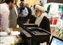 بازديد آيت‌الله جنتي از هيات مركزي نظارت بر انتخابات