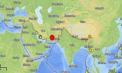 زلزله سراوان جان 12 پاکستانی را گرفت/ 1000 خانه در پاکستان ویران شد