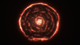 یک تصویر منحصر به فرد فضایی از اطراف ستاره در حال مرگ