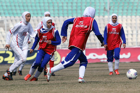 هاشمیان: بانوان فوتبالیست بدون پرونده پزشکی تعیین جنسیت حق شرکت در لیگ را ندارند