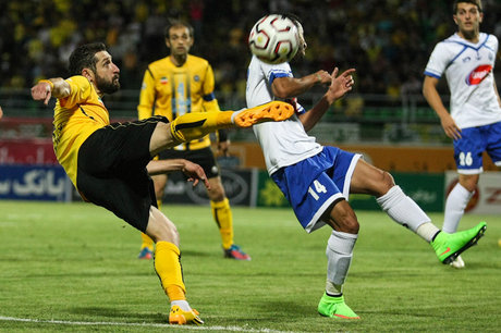 خلعتبری: تماشاگران تقصیر را به گردن کرانچار نیندازند