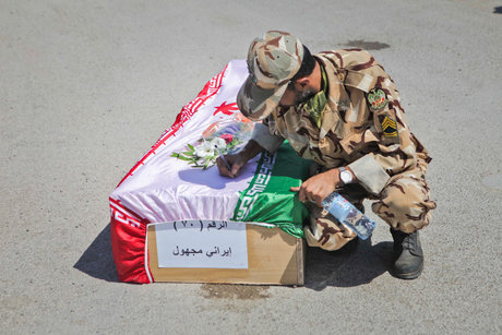 پیکرهای ۵۶ شهید دفاع مقدس به میهن بازگشت