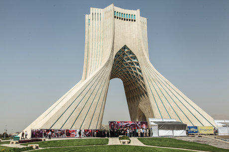 گردهمایی بزرگ بسیجیان در میدان آزادی برگزار می‌شود