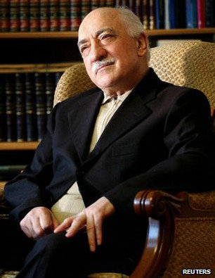 رابرت فیسک: فتح‌الله گولن بهتر است شرایط امروز ترکیه را مطالعه کند