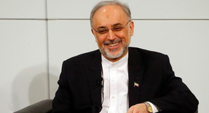 همه حرفهای صالحی درباره رابطه با انگلیس، آجیل شب عید و ریاست‌جمهوری 