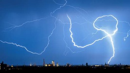 هنگام صاعقه این عملیات را انجام دهید!