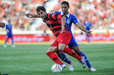 سرخابی‌ها روی دست، مانده‌اند!