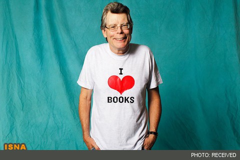 روزی 1500 کلمه می‌نویسم/ سرگرم کردن مردم شغل من است