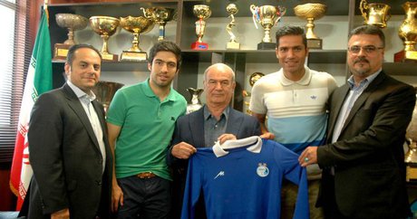 حیدری و صادقی با استقلال امضا کردند + عکس