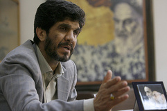 یادگاری :جهادگران جهاد دانشگاهی همواره پشتیبان ولایت فقیه هستند