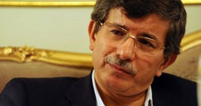 داوود اوغلو: از سازمان ملل انتظار داريم اردوگاه‌هايي براي آوارگان در سوريه ايجاد كند