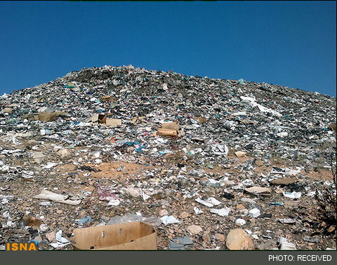 دپوی زباله‌ها روی محوطه تاریخی «بابا سلمان» در تهران