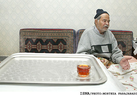 /گزارش تصويري/
آخرين بازمانده از نسل تعزيه‌خوانان تكيه دولت: تا آخر عمر ادامه مي‌دهم