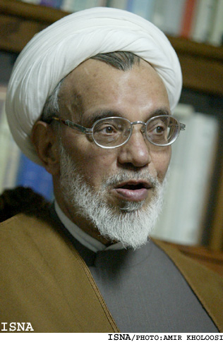 هاشم زاده هريسي با اشاره به ترور شيخ احمد ياسين:
خون شهادت در رگ طرفداران شهادت و مقاومت جريان يافته و فداركاري‌ها و اميدها را صد چندان مي‌كند