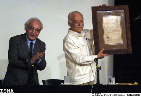 /گزارش تصويري/
مراسم بزرگداشت “جمشيد لايق” _ خانه هنرمندان