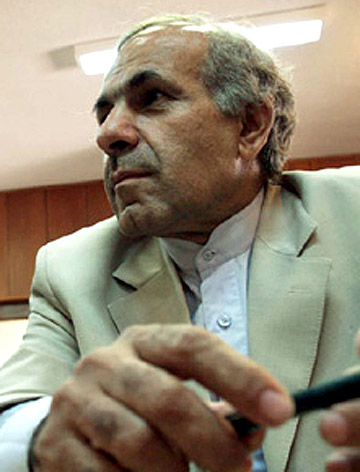 وكيل مدافع كبري رحمان‌پور: 
درخواست كردم تا شوراي حل اختلاف جلسه‌ ديگري براي ايجاد صلح در اين پرونده تشكيل دهد