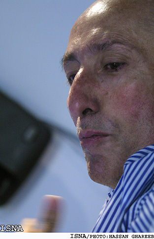 / درآستان بزرگان هنرهاي تجسمي/6/
«هادي ميرميران» در بستر بيماري هم يكي از فعال‌ترين و موفق‌ترين‌هاست