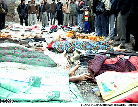 آخرين گزارشها از مناطق زلزله‌زده كرمان:
حدود500 كشته بر اساس آمار رسمي و 790 در آمار ايسنا
اسكان موقت 90 درصد زلزله‌زدگان و شرايط سخت باراني