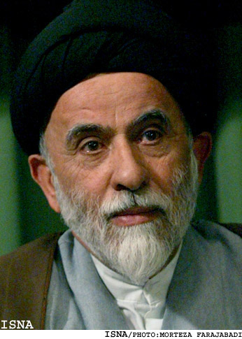قوامي در گفت‌وگو با ايسنا:
*بايد اعتقاد به حجاب را تقويت كنيم
*توسل به زور در برخورد با بدحجابي، شكست مي‌خورد