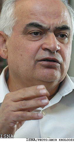 مشاور توريسم يونسكو در ايران:
تشكيل سازمان ميراث فرهنگي و گردشگري، ادغام مجموعه‌هاي فرتوت با مديريت‌هاي كلاسيك بود
از تركيب جديد هم برآيند مثبتي ديده نشده است