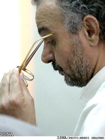هاشم آقاجري:
ـ جلسات سياسي سرد است
ـ دموكراسي بدون دموكرات معنا ندارد
ـ مشروعيت با كارآمدي تعريف مي‌شود
