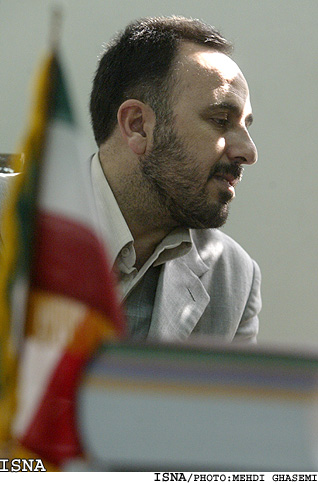 معاون دادستان تهران در گفت‌وگو با ايسنا:
*ارائه تعريف جامع ازحجاب ضروري است
*نبايد عرصه بر افراد محــجبه تنگ شود
*در مقوله بدحجابي قصد برخورد تند نداريم