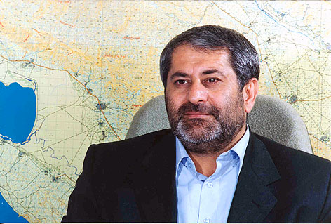 مدير طر‌ح‌هاي توسعه و مهندسي ساختمان شركت نفت مناطق مركزي:
نيمه اول 84 طرح جامع ذخيره‌سازي ميدان سراجه قم نهايي مي‌شود