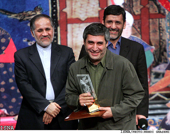 حاتمي‌كيا برنده بهترين فيلم بيست‌و‌چهارمين جشنواره‌فيلم فجر/مهدي قاسمي  ايسنا