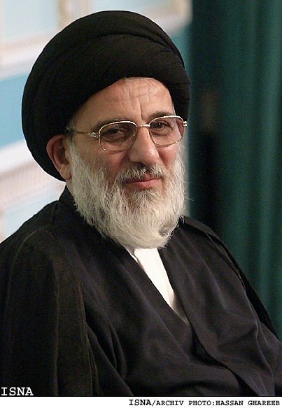 صدور دستور انجام مقدمات اجرايي براي آزادي دانشجويان زنداني
رييس قوه‌ي قضاييه:
جلوي حكم تخليه ساختمان دانشگاه‌ها وخوابگاه‌هاي دانشجويي گرفته مي‌شود