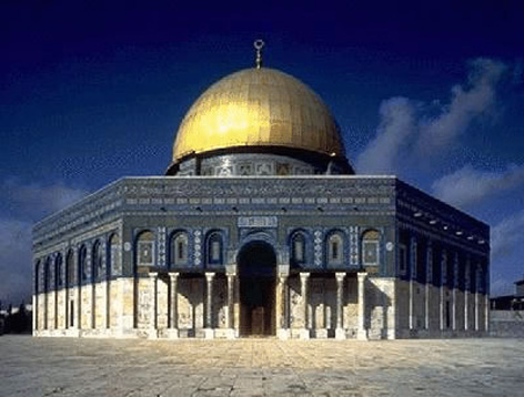 «نمرودهاي زمان در مقابل مومنين صف‌آرايي كرده‌اند»
 همايش بين‌المللي قدس در مكه مكرمه برگزار شد