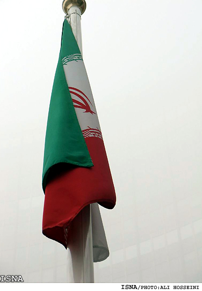 دبير بسيج دانشجويي استان تهران: 
ـ بعد از اعتماد سازي، هيچ باجي نمي‌دهيم
ـ بر اساس NPT حقوق ايران را مطالبه مي‌كنيم