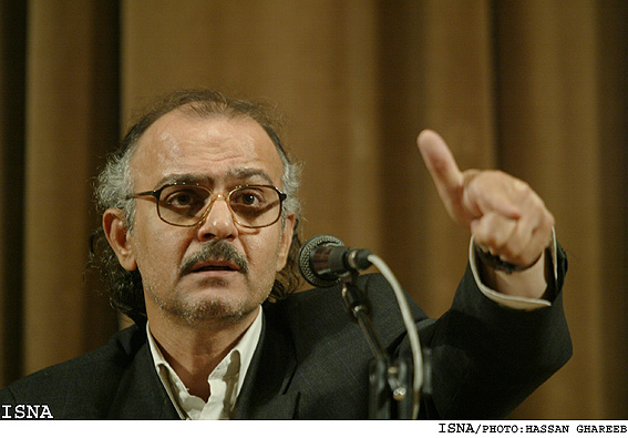*مراسم «بزرگداشت روز ملي آزادي انديشه و بيان» در دانشگاه تهران*

هاشم آقاجري: جنبش دانشجويي در قدرت، نه جنبش است نه دانشجويي