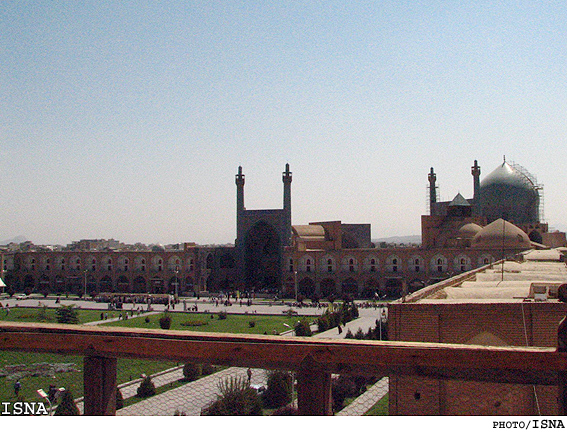 نماينده‌ي يونسكو:
ميدان امام (ره) اصفهان قطعا در فهرست آثار در خطر قرار نمي‌گيرد