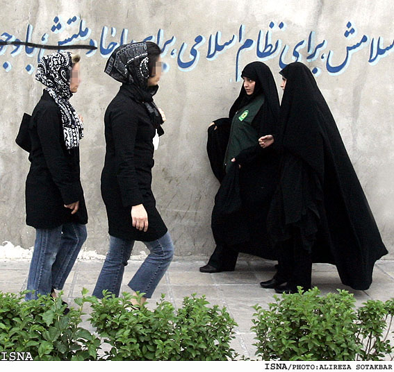 آغاز به كار گشت‌هاي ارشاد نيروي انتظامي تهران بزرگ/عليرضا صوت‌اكبر ايسنا