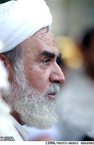 /تجلي عزت و وحدت ملي/
رييس دفتر مقام معظم رهبري:
 نه تنشي در كار است و نه مشكل امنيتي
فكر مي‌كنم در اين انتخابات تمديد، تمديد و باز هم تمديد داشته باشيم