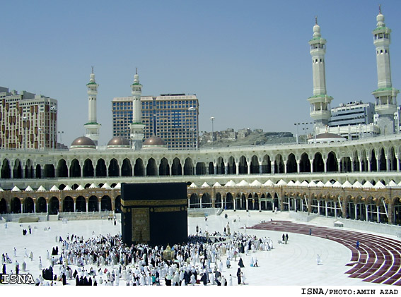 با حضور نماينده ولي فقيه در امور حج و زيارت،
آيين بدرقه اولين گروه زايران ايراني 14 آذرماه در فرودگاه مهرآباد برگزار مي‌شود