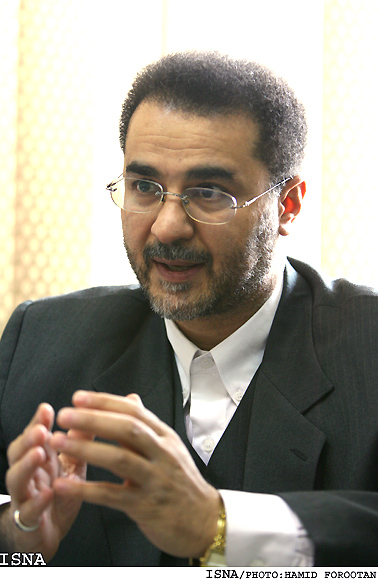 مشاور دادستان كل كشوردرباره تخريب بخشي ازتخت جمشيد:
قطعيت مجازات بيش از ميزان آن اهميت دارد
حتي اگر شاكي خصوصي وارد نشود،دادستان رأسا اقدام مي‌كند