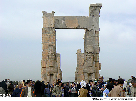 رييس جامعه‌ي تورگردانان:
پيشنهاد اختصاص 10 درصد درآمد تورگردانان به‌عنوان جايزه‌ي صادراتي اجرا شود