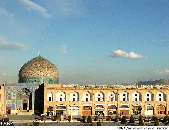 با آزادسازي يك مغازه،
دسترسي به حجره‌هاي فوقاني ميدان امام (ره) اصفهان آسان‌تر انجام مي‌شود