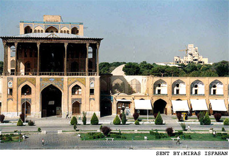قائم‌مقام سازمان ميراث فرهنگي و گردشگري:
ميدان نقش جهان نمادي از فرهنگ شيعي ايران است
رژيم صهيونيستي مي‌خواست حذف ميدان نقش جهان را جدي جلوه دهد